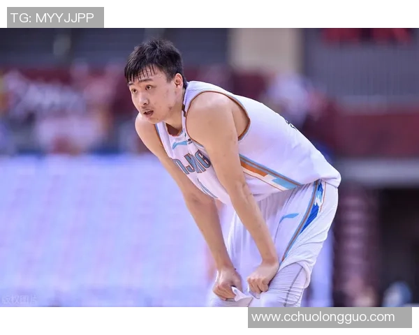 齐麟：从新星崛起到篮球场上的传奇之路与未来展望